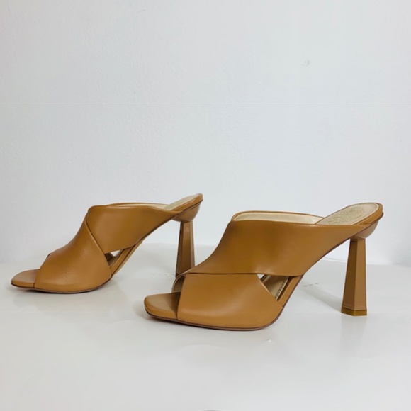 Vince Camuto Shoes - Vince Camuto Averessa Sandals. Size 7.5. NWT/box
